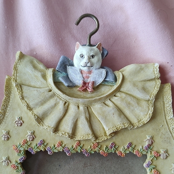 CAT Accent Decor Whimsical Picture Frame Holds 3x5 - Picture 2 of 9